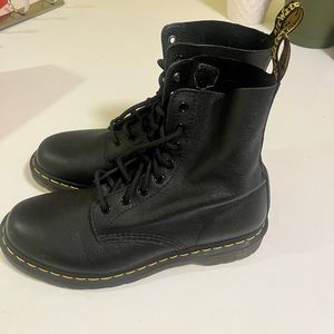 Women’s Dr Marten 1460 Lace Up Boot